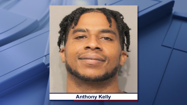 Wanted Texas felon used his child as a human shield against taser, deputies say