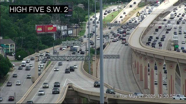 Major crash shuts down southbound 75 in Dallas