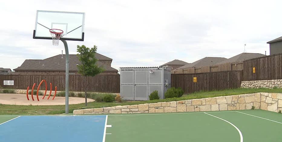 Ferris DPS search for suspects after 17-year-old killed in shooting