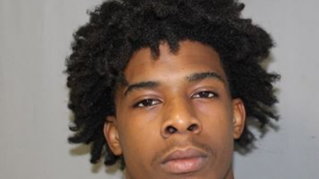 Rowlett police search for suspect after teen shot in head during robbery