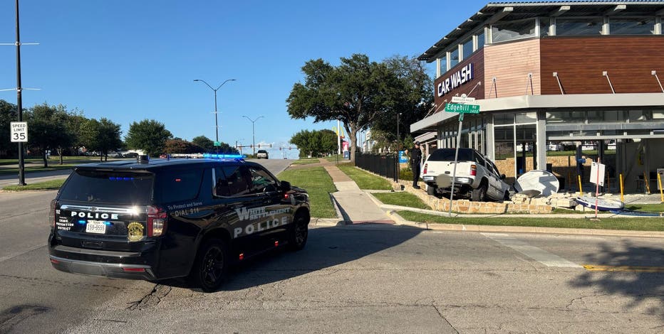 Fleeing suspect crashes into White Settlement car wash