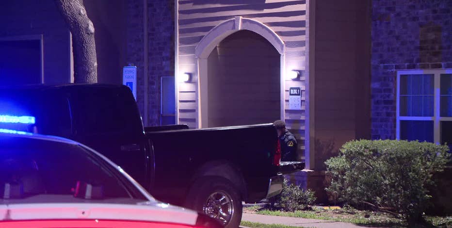 1 killed, 1 injured after fight in Red Bird apartment turns deadly: police