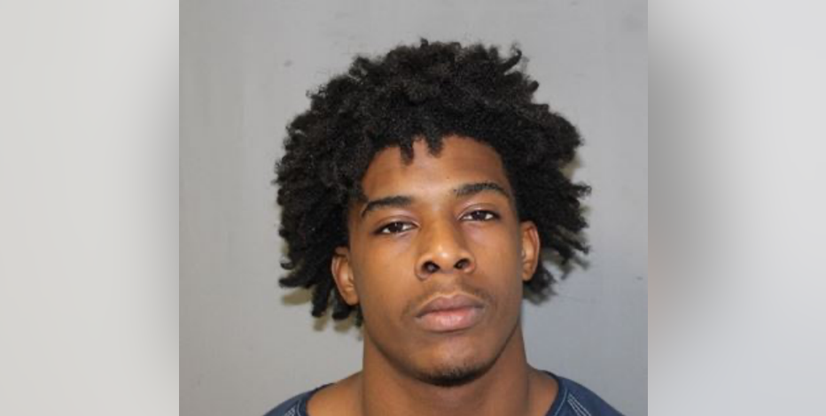 Rowlett police search for suspect after teen shot in head during robbery