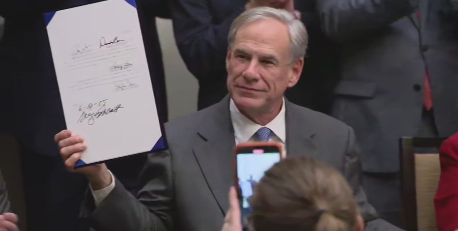 Abbott signs $10 billion property tax relief package