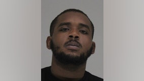 Man accused of burglarizing FedEx truck, hitting Irving officer with SUV