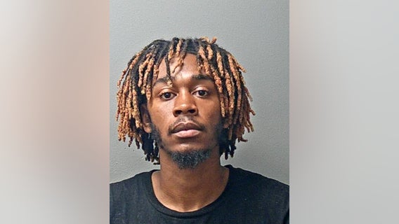 1 dead, 2 injured in Fort Worth collision; Suspects in custody