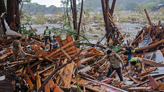 Texas flooding: Additional rain dampens search efforts in Hill Country