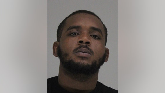 Man accused of burglarizing FedEx truck, hitting Irving officer with SUV