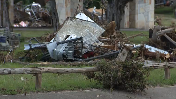 Flood cleanup continues in Hunt amid ongoing search for missing campers
