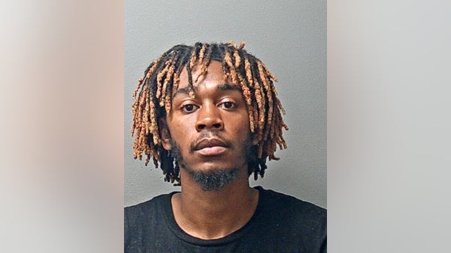 1 dead, 2 injured in Fort Worth collision; Suspects in custody