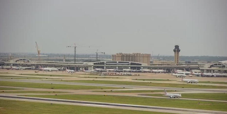 Dallas, Houston airports among those to see flights cut amid government shutdown