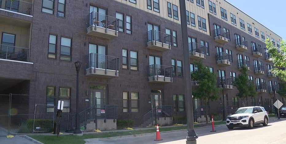 Displaced residents still trying to collect belongings after Fort Worth apartment fire