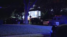Man killed in Dallas SWAT standoff after charging at officers with knife