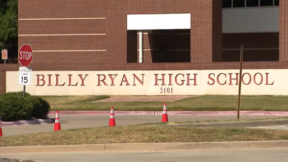 Denton ISD stabbing: Parents concerned over lack of district communication