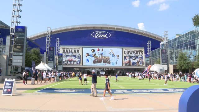 Micah Parsons contract saga dominates Cowboys' return to The Star