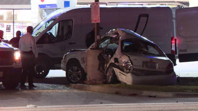Driver loses control, strikes and kills pedestrian in Dallas crash