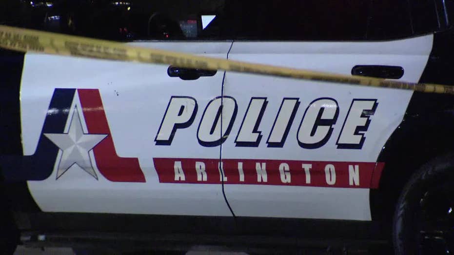 Arlington police search for gunman in fatal Friday night shooting