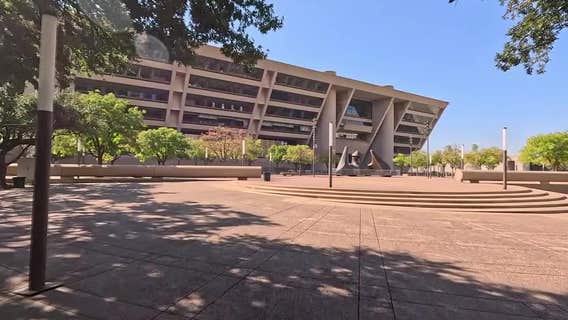 To stay or go? Dallas City Council faces tough choice over iconic, deteriorating city hall
