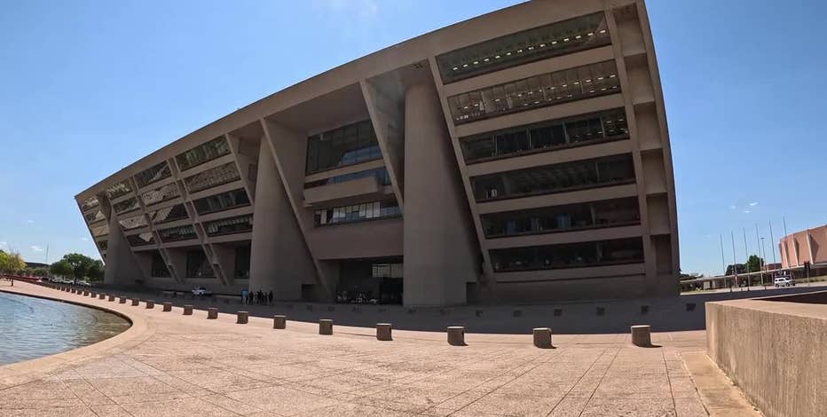 Repairing Dallas City Hall could cost more than $1B, report says