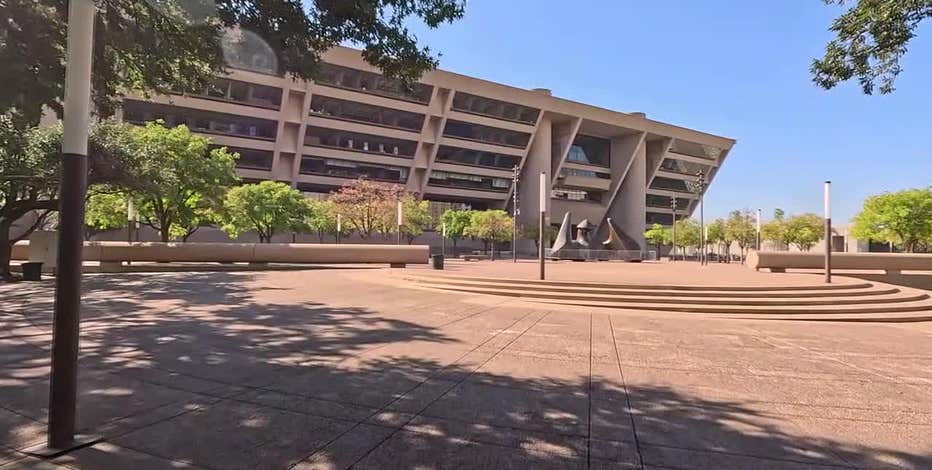 To stay or go? Dallas City Council faces tough choice over iconic, deteriorating city hall