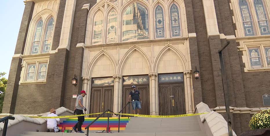 Oak Lawn church defies governor's crosswalk order by painting Pride steps