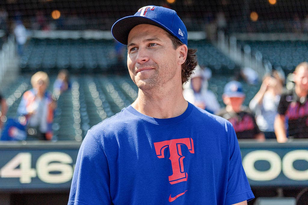 Texas Rangers' Jacob deGrom earns MLB Comeback Player of the Year