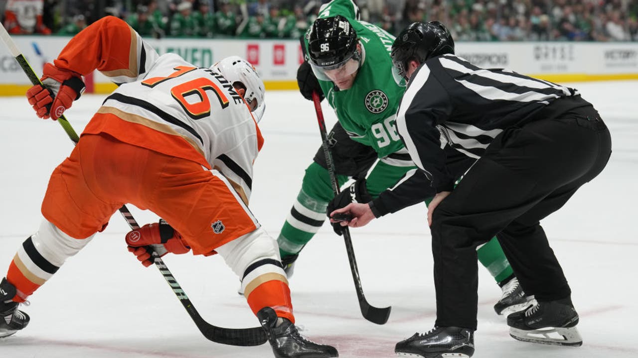 Stars face Ducks on FOX 4