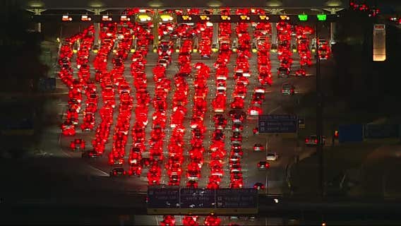Millions of North Texans head to the airport, hit the road for Thanksgiving travel