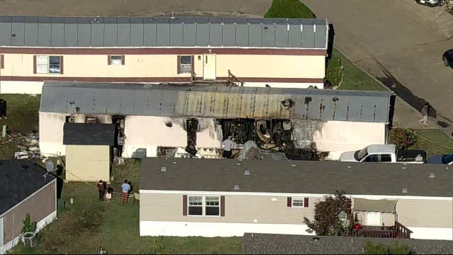 Lewisville mobile home fire kills 1, critically injures 3