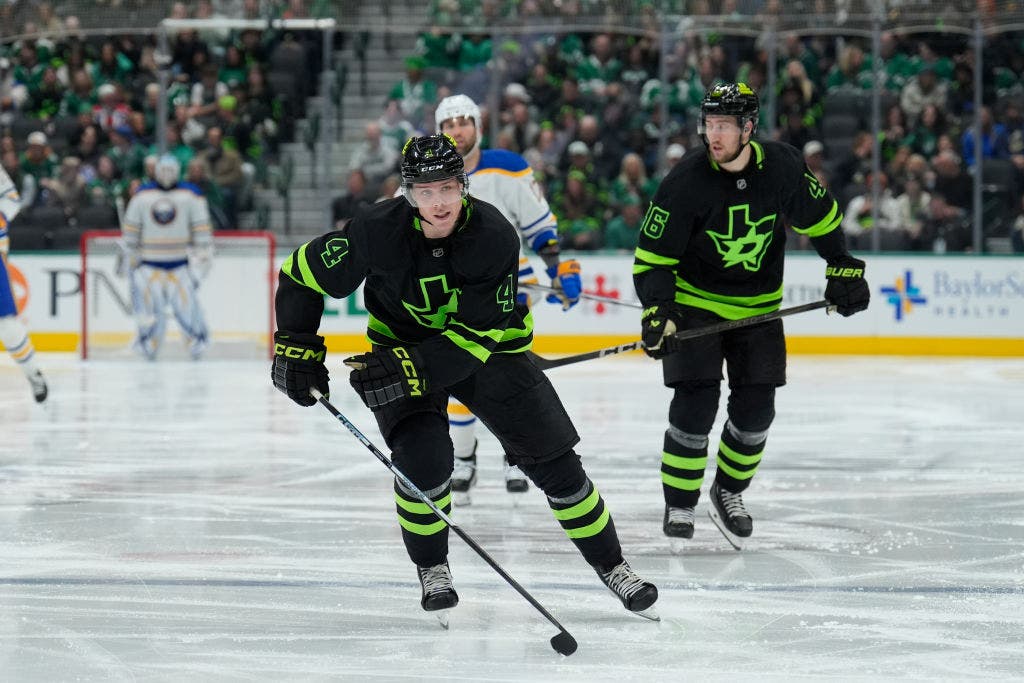 Stars host Sabres in New Year's Eve clash on FOX 4