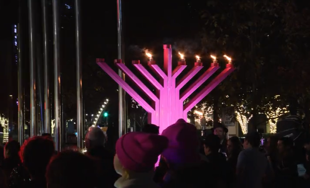 Dallas residents gather at Klyde Warren Park for Hanukkah menorah lighting