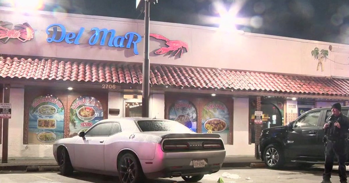 Deadly shooting under investigation in Old East Dallas | FOX 4 Dallas ...