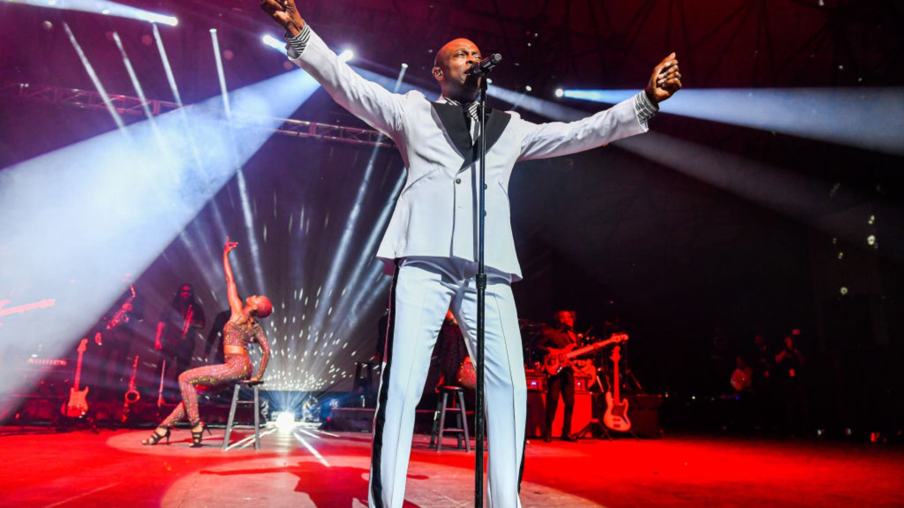 Soulful Christmas: Kem to perform at holiday benefit concert