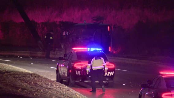 High-speed Dallas crash injures adult, juvenile