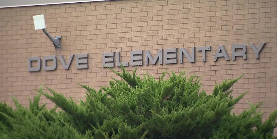 Grapevine mayor offers to help keep Dove Elementary School open