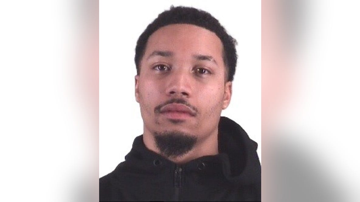 Man arrested for alleged iPhone armed robbery in Arlington, stole another phone earlier in Keller