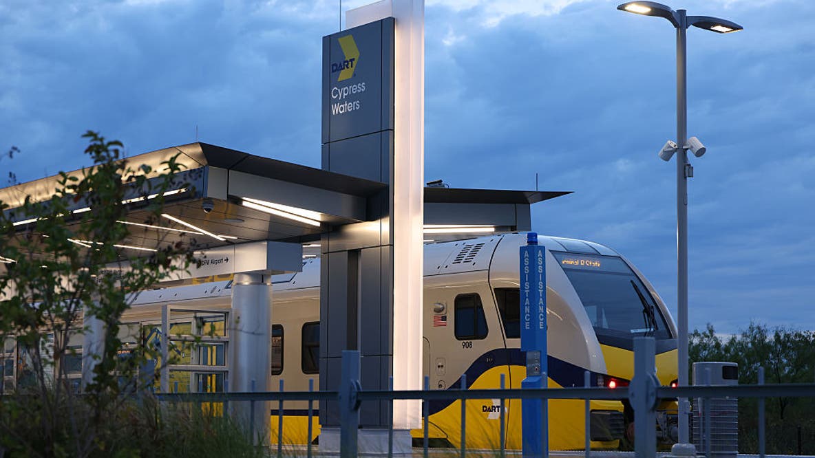 Dallas endorses giving up control of DART board in attempt to save service