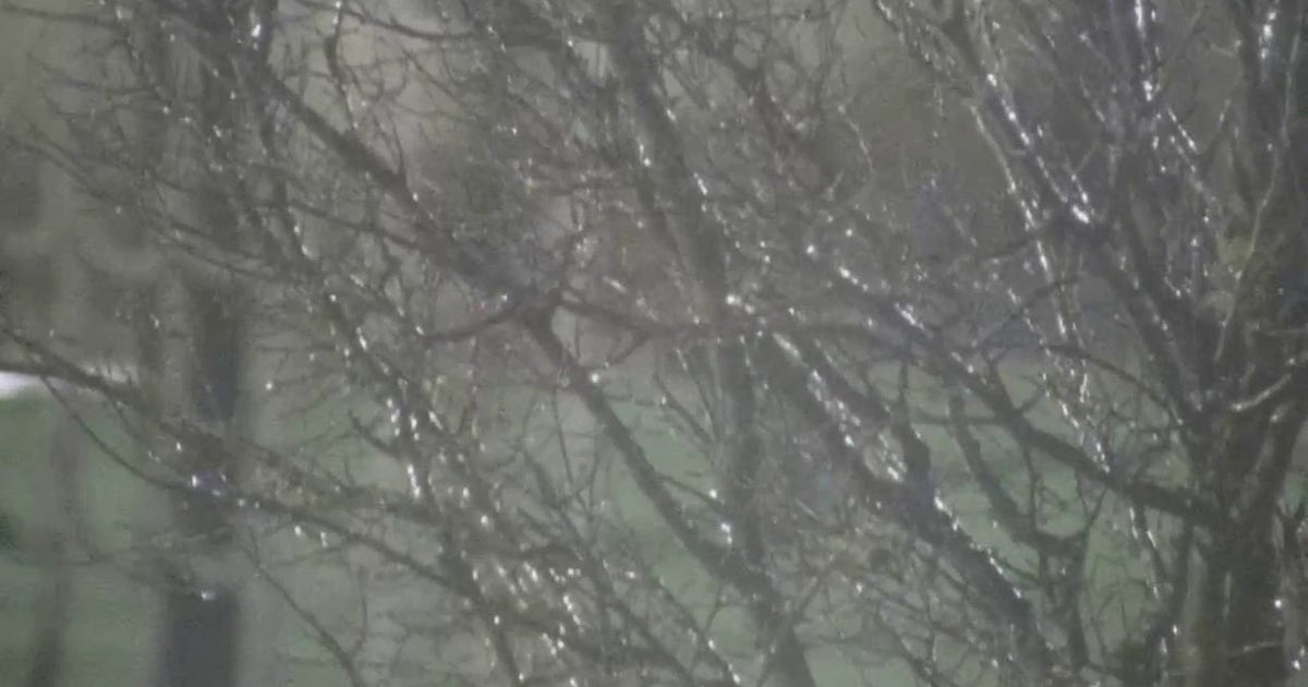 LIVE UPDATES: Ice storm, freezing temperatures reach North Texas