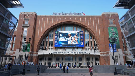 Dallas Mavs to close AAC entrances to 'maintain building temperature' during Saturday's game against LA Lakers
