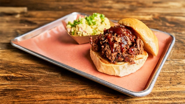 American Airlines to start serving Texas BBQ on select flights