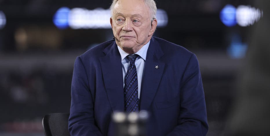 Jerry Jones laments lost Cowboys season in year-end press conference