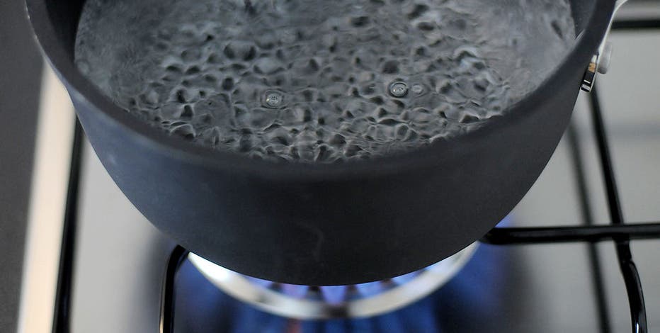 Saginaw boil water notice: Bottled water available as crews repair main break