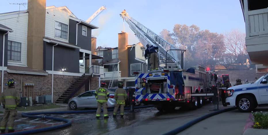 Fort Worth apartment fire displaces several families