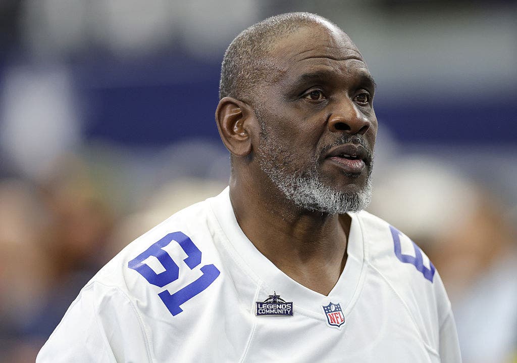 Trump pardons former Cowboys star Nate Newton, 4 other NFL players