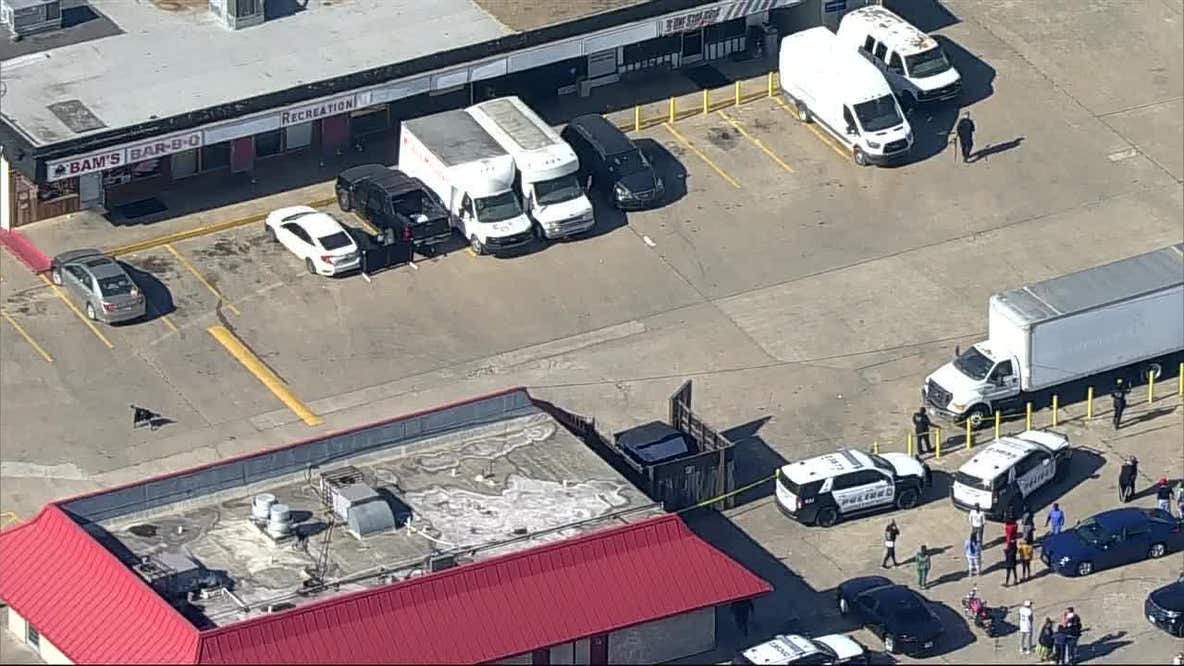 Dallas Shooting: 1 dead, 1 hospitalized after Ledbetter Drive shooting