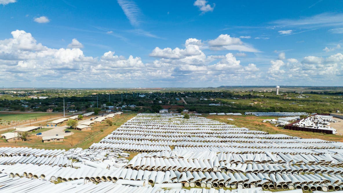 Texas sues wind turbine company for allegedly abandoning 3,000 blades in west Texas