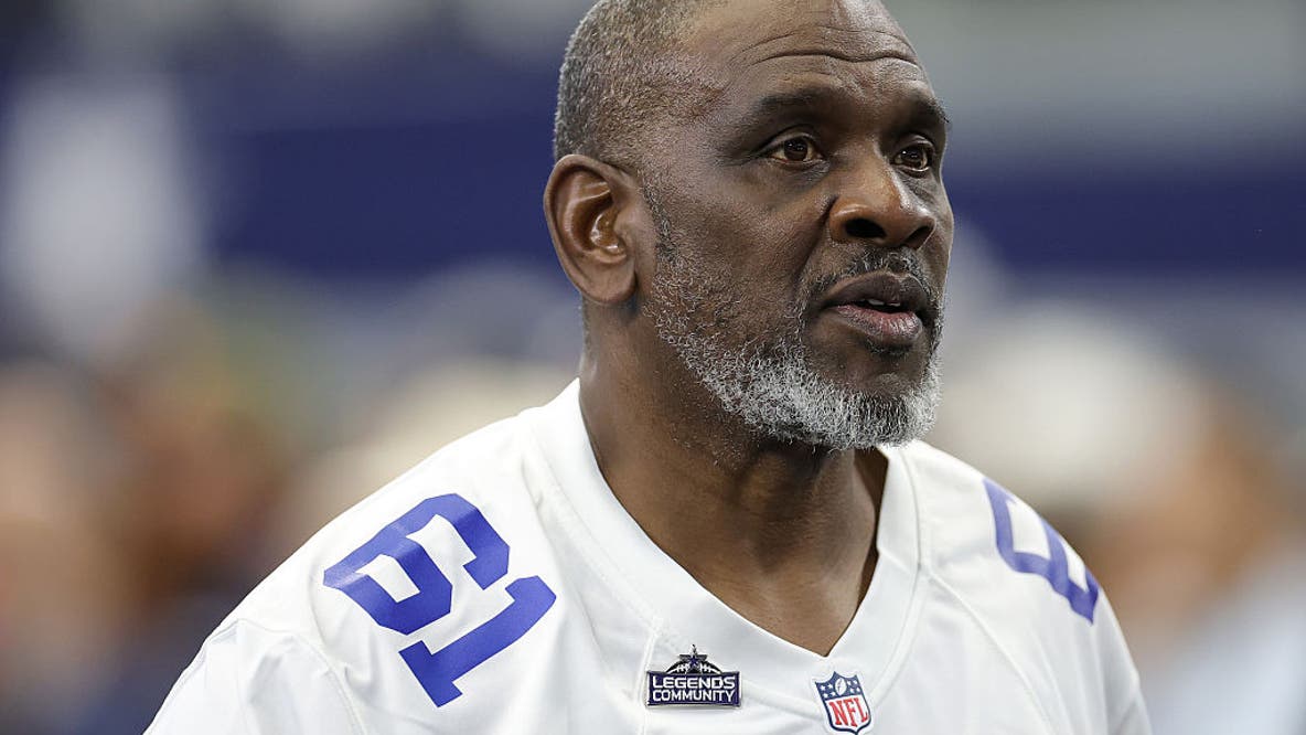 Trump pardons former Cowboys star Nate Newton, 4 other NFL players