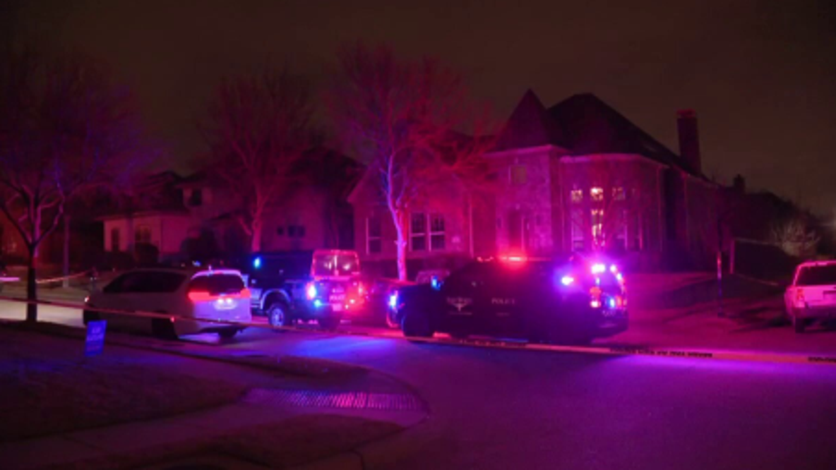 Mother dead, son in custody after Fort Worth stabbing