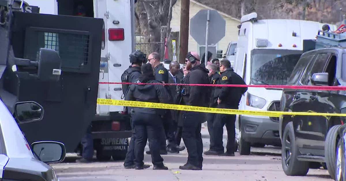 Suspect killed during confrontation with Dallas police SWAT officers ...