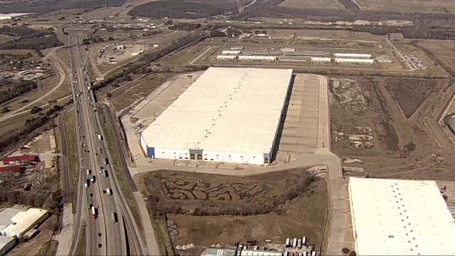 'Treating them like livestock': Hutchins residents, mayor oppose proposed ICE mega-facility